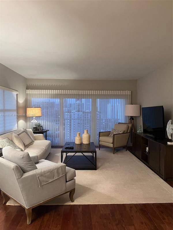 Sunny Isles Beach, FL 33160,300 Bayview Dr #2105