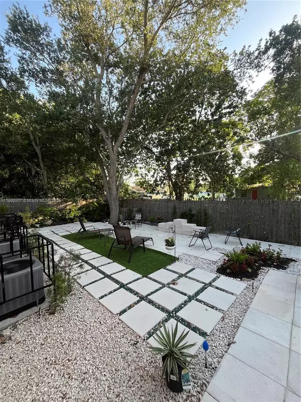 Fort Lauderdale, FL 33311,441 NW 7th Ter #2