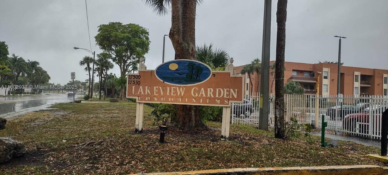 17500 NW 68th Ave #D2004, Hialeah, FL 33015