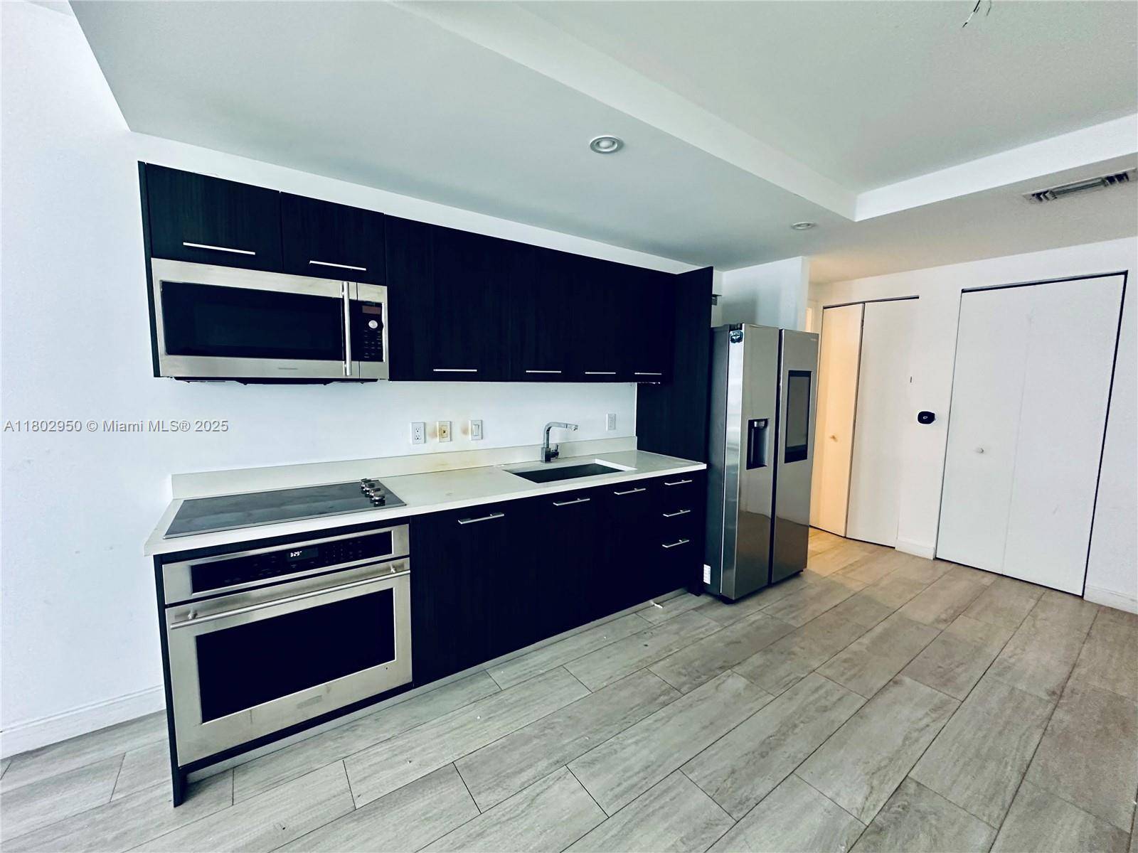 Miami, FL 33130,55 SW 9th St #3409