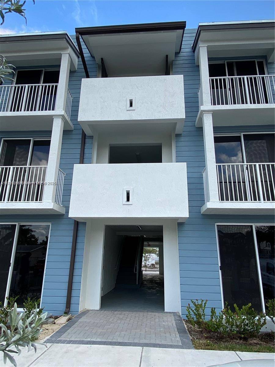 Homestead, FL 33032,26511 SW 146th Ct #203
