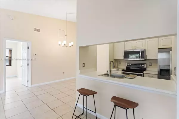 Sunrise, FL 33322,2734 N Nob Hill Rd