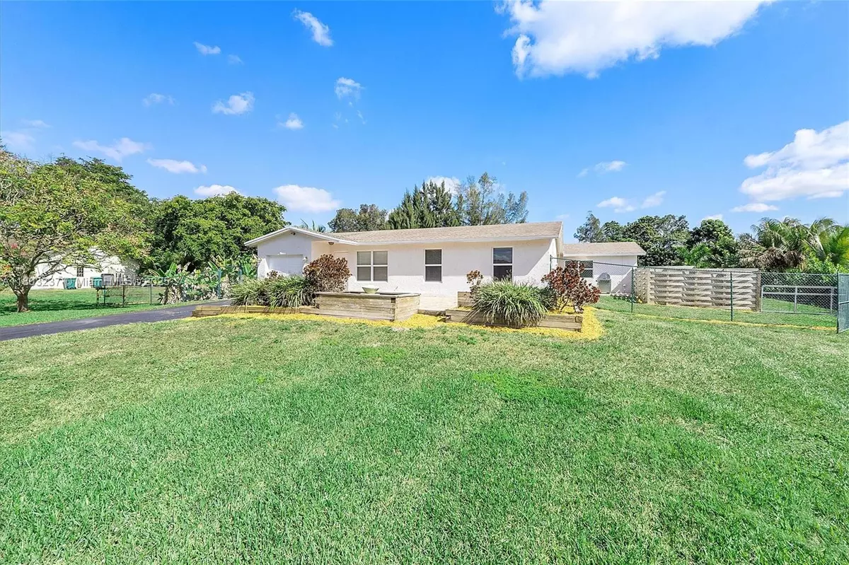 Southwest Ranches, FL 33332,5200 SW 199th avenue