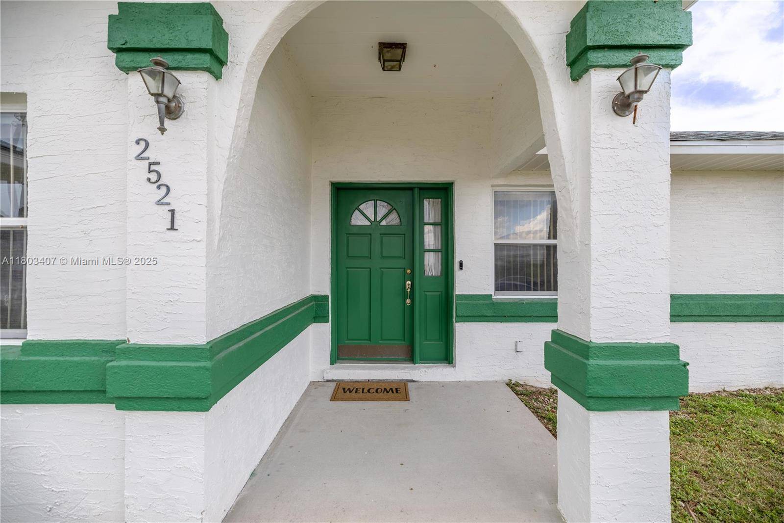 Ocala, FL 34475,2521 NW 45th