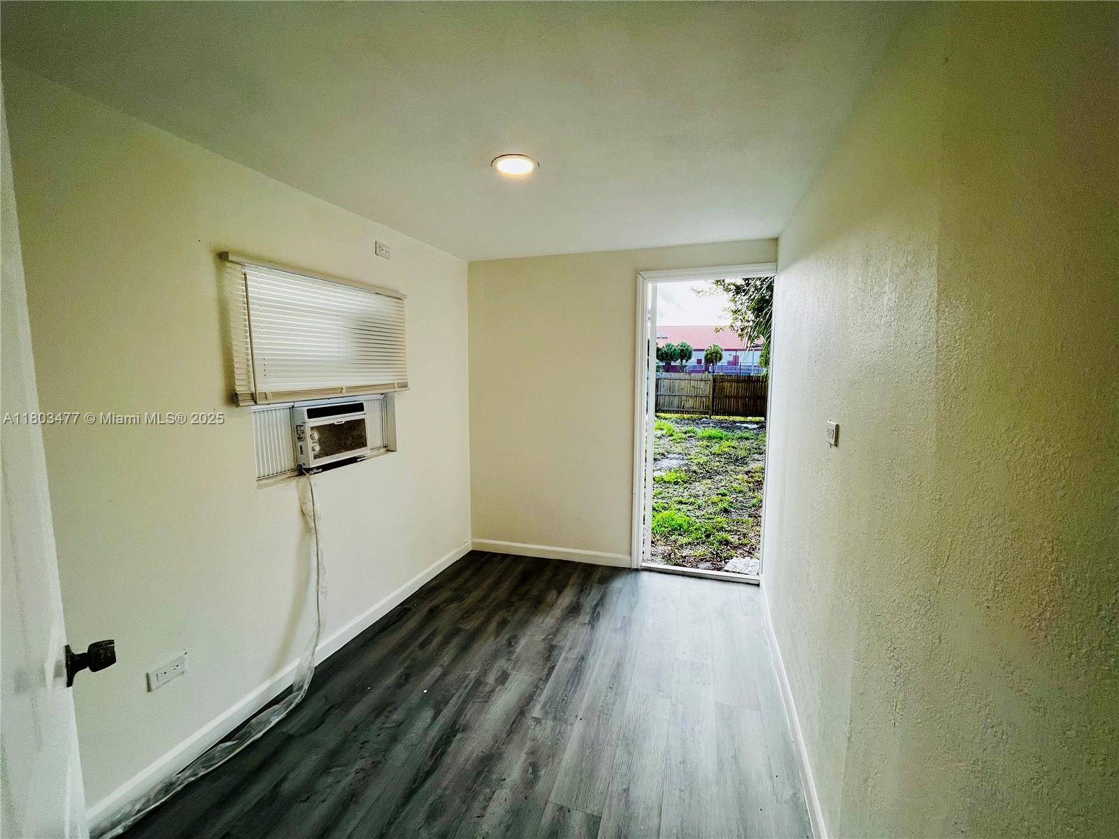 West Palm Beach, FL 33407,1927 Windsor Ave #1927