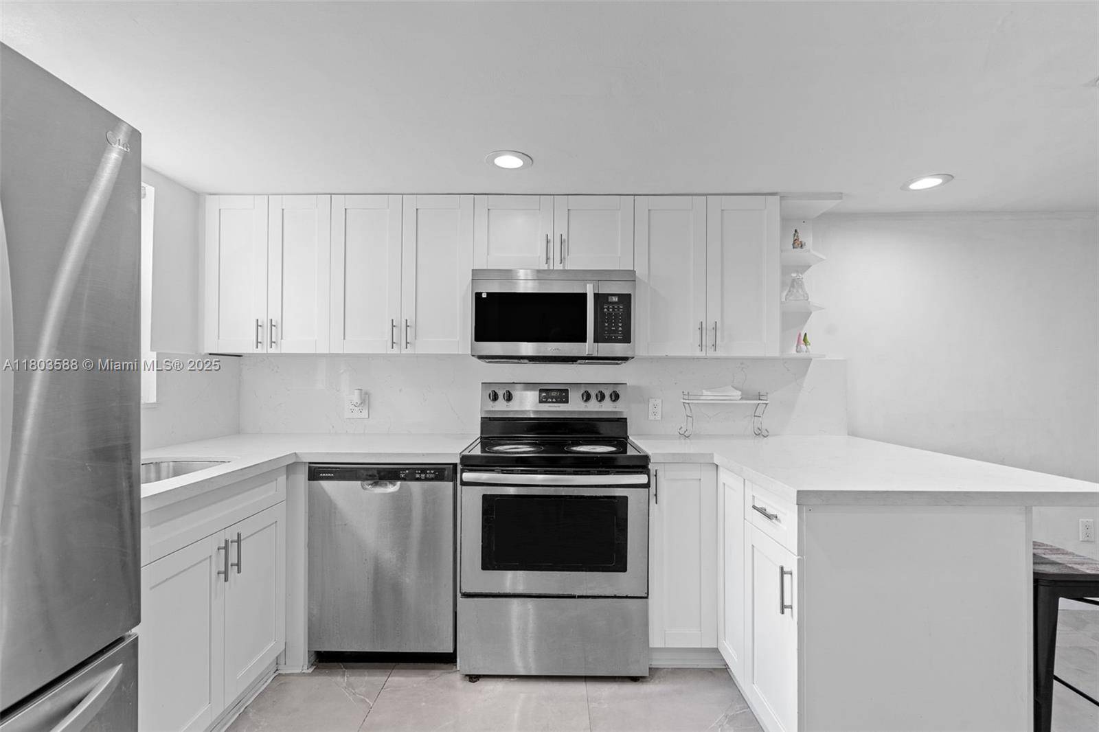 Hialeah, FL 33016,5530 W 26th Ct #209
