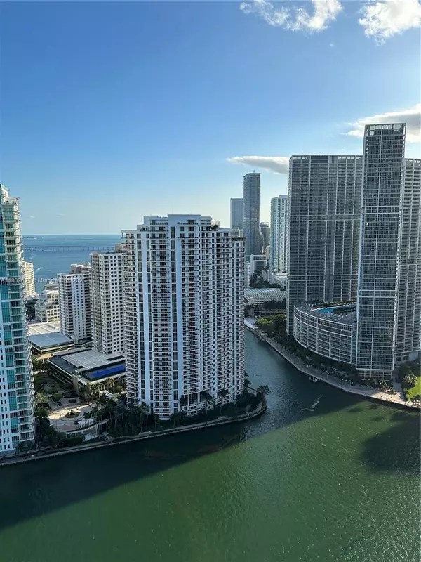 Miami, FL 33131,325 S Biscayne Blvd #4119