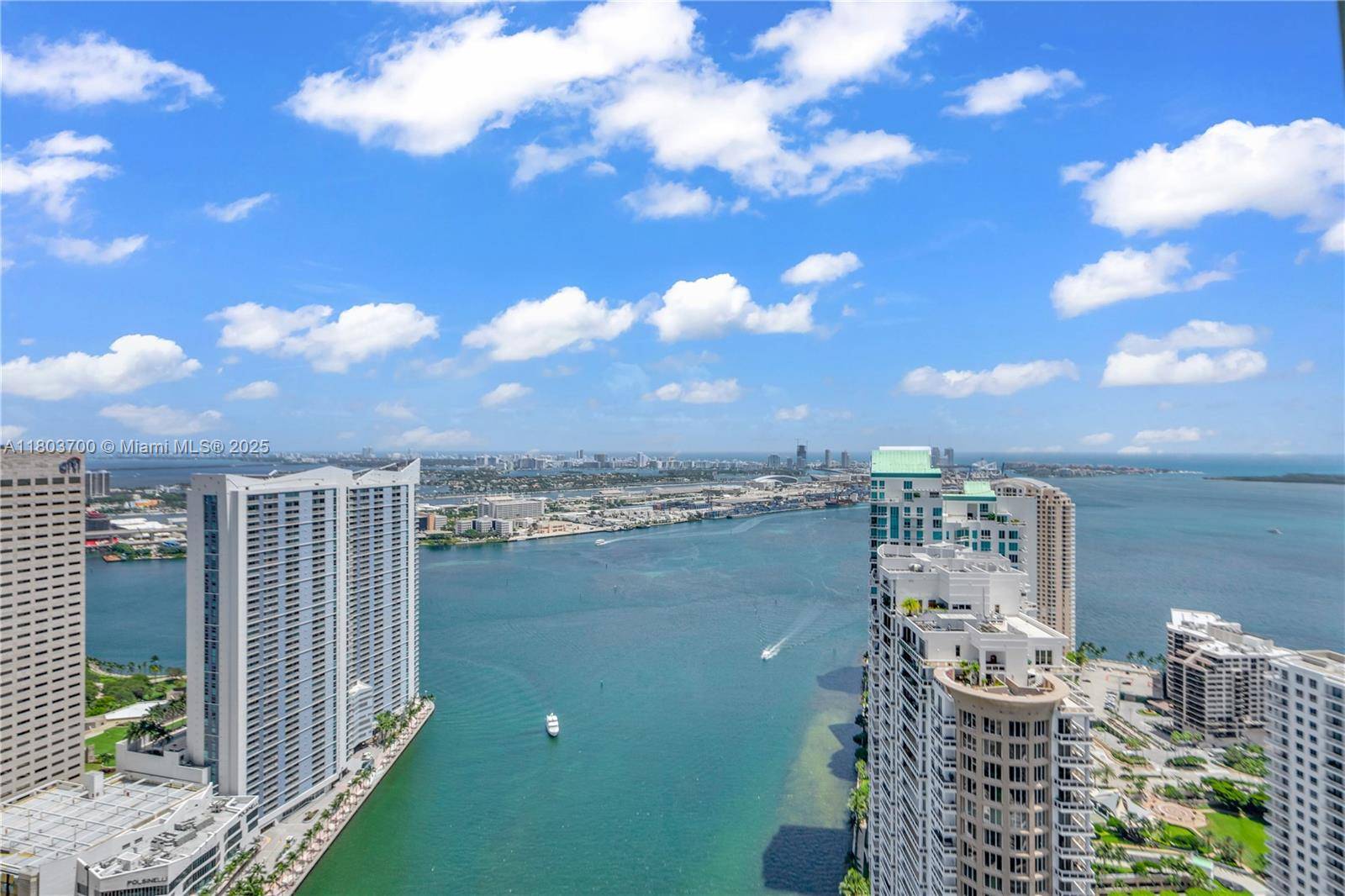 Miami, FL 33131,465 Brickell Ave #4702