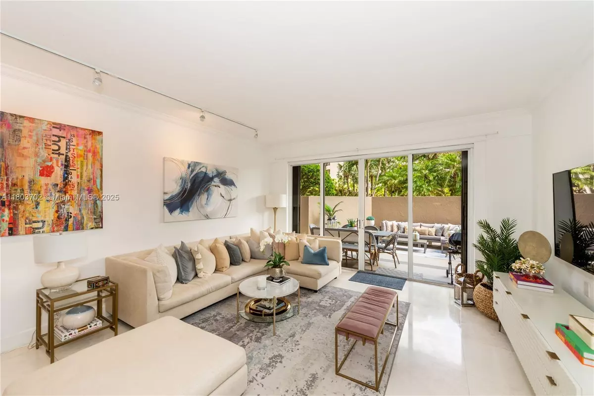 Key Biscayne, FL 33149,201 Crandon Blvd #138