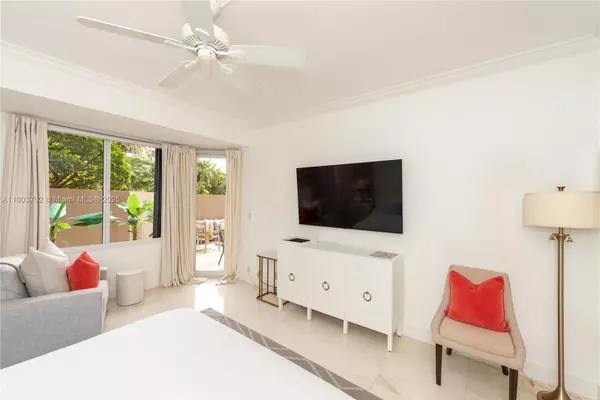 Key Biscayne, FL 33149,201 Crandon Blvd #138