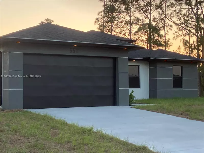 552 COTTONWOOD AVE S, Lehigh Acres, FL 33974