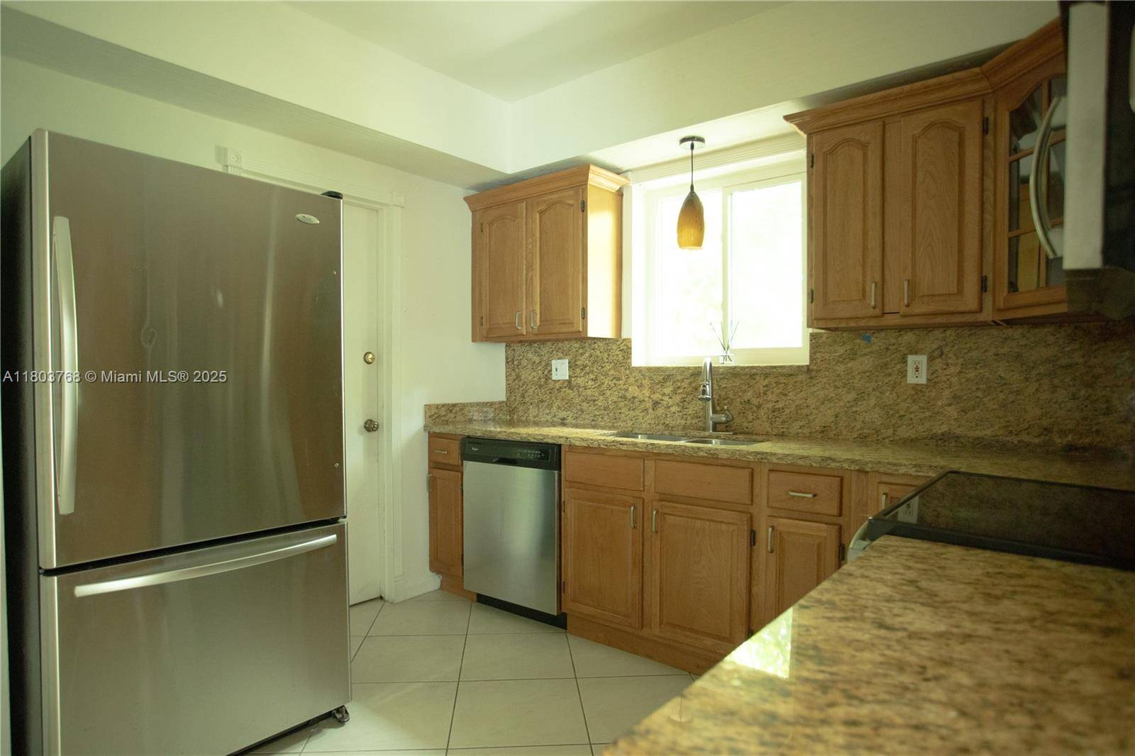 Surfside, FL 33154,8851 Byron ave