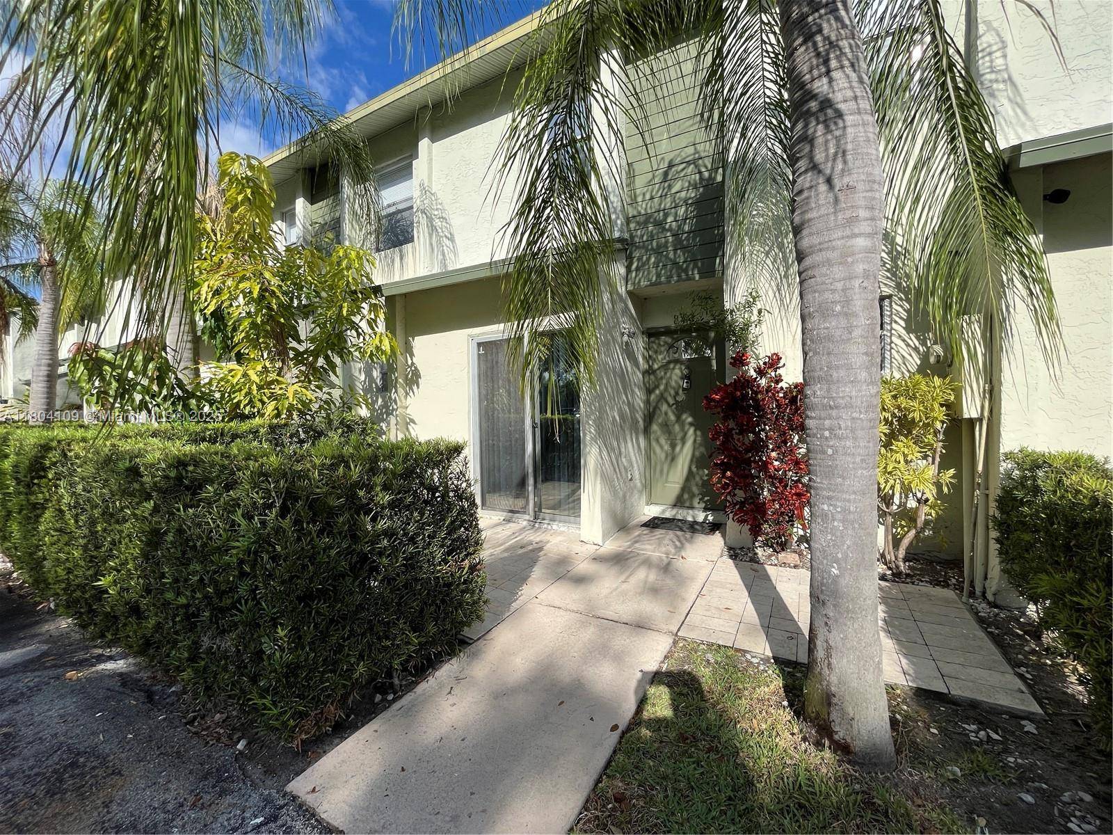 Deerfield Beach, FL 33064,843 Crystal Lake Dr