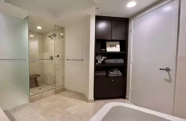 Sunny Isles Beach, FL 33160,250 Sunny Isles Blvd #3-1603