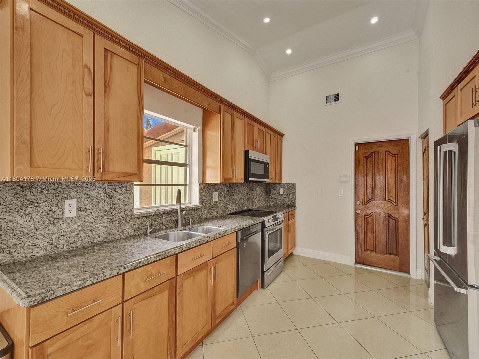 Hialeah, FL 33018,8913 NW 194th Ter