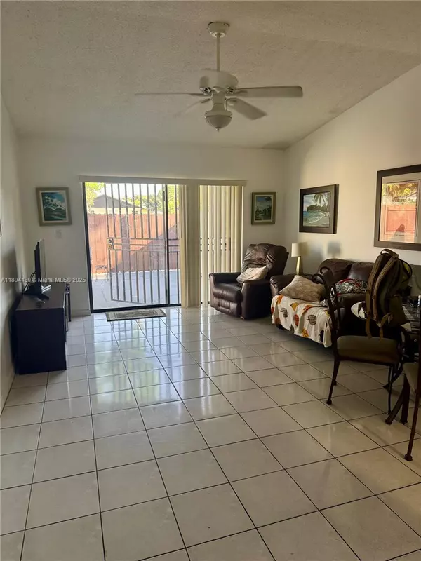 Miami, FL 33175,13810 SW 52  St