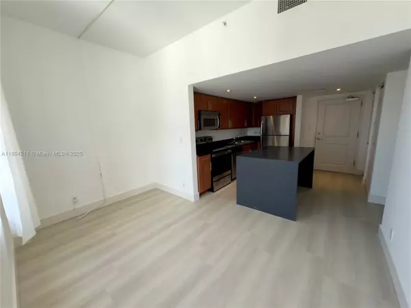 Miami, FL 33131,111 E Flagler St #805