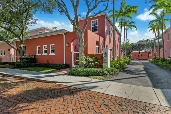 540 Loretto Ave #19, Coral Gables, FL 33146
