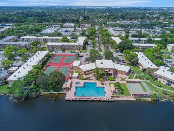 306 Cambridge Rd #2-36, Hollywood, FL 33024