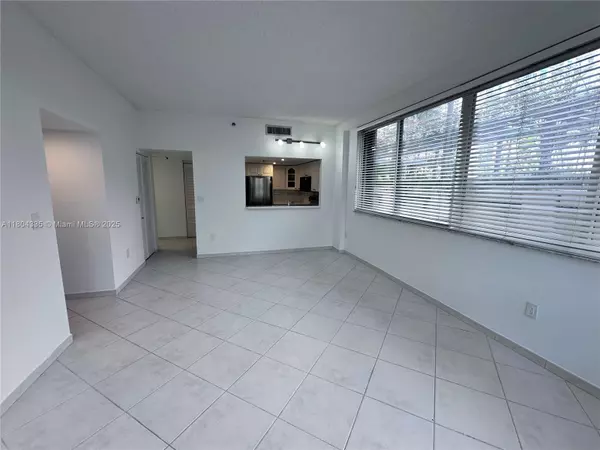 Miami, FL 33131,540 Brickell Key Dr #302