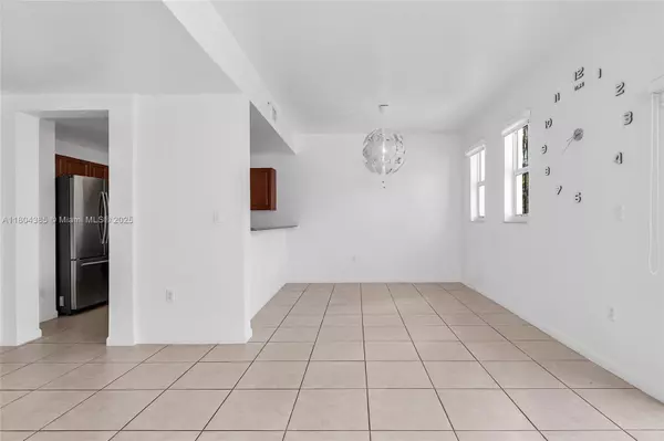 Doral, FL 33178,11403 NW 89th St #203
