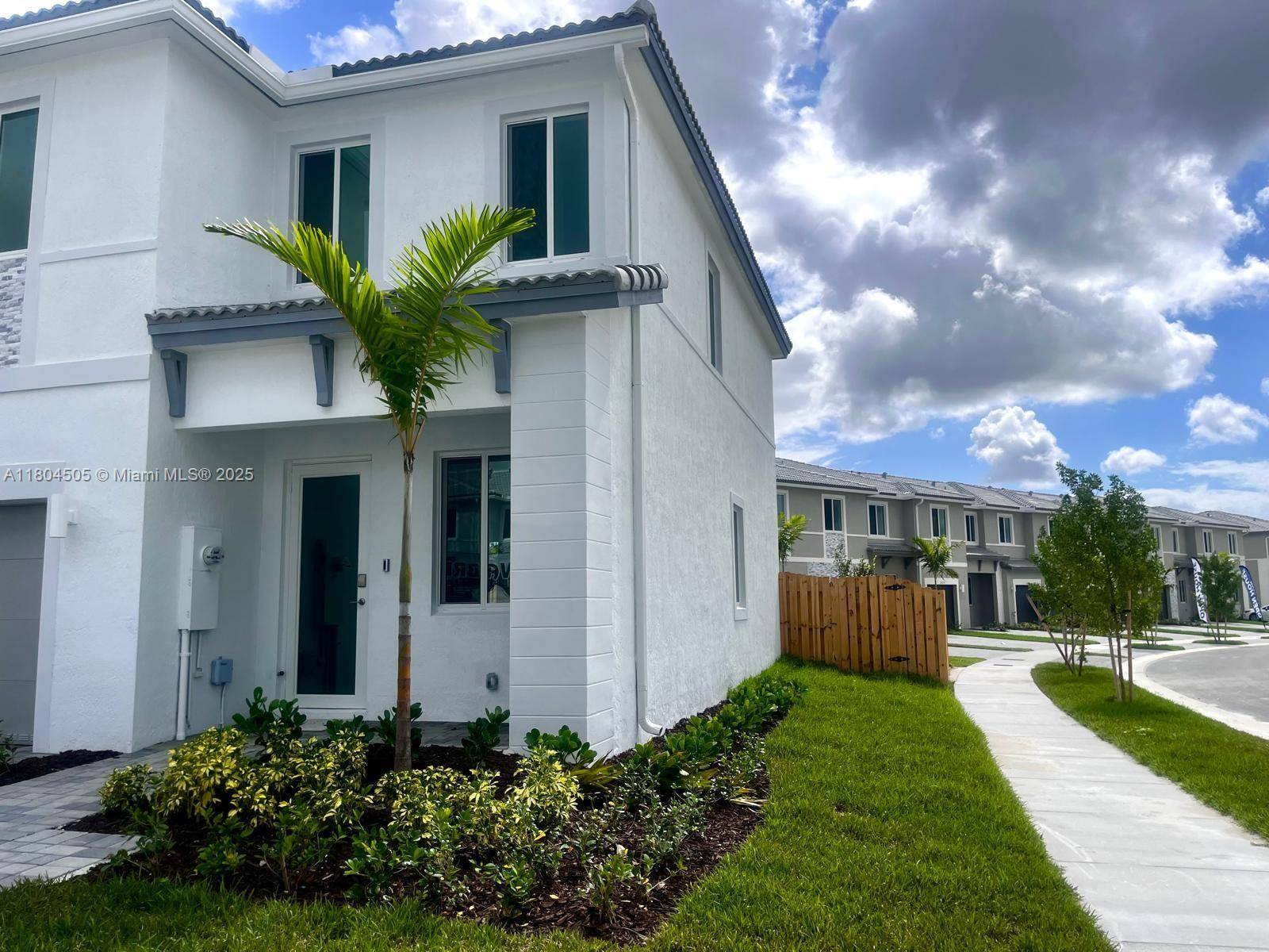 Homestead, FL 33034,720 SE 13th St Cir