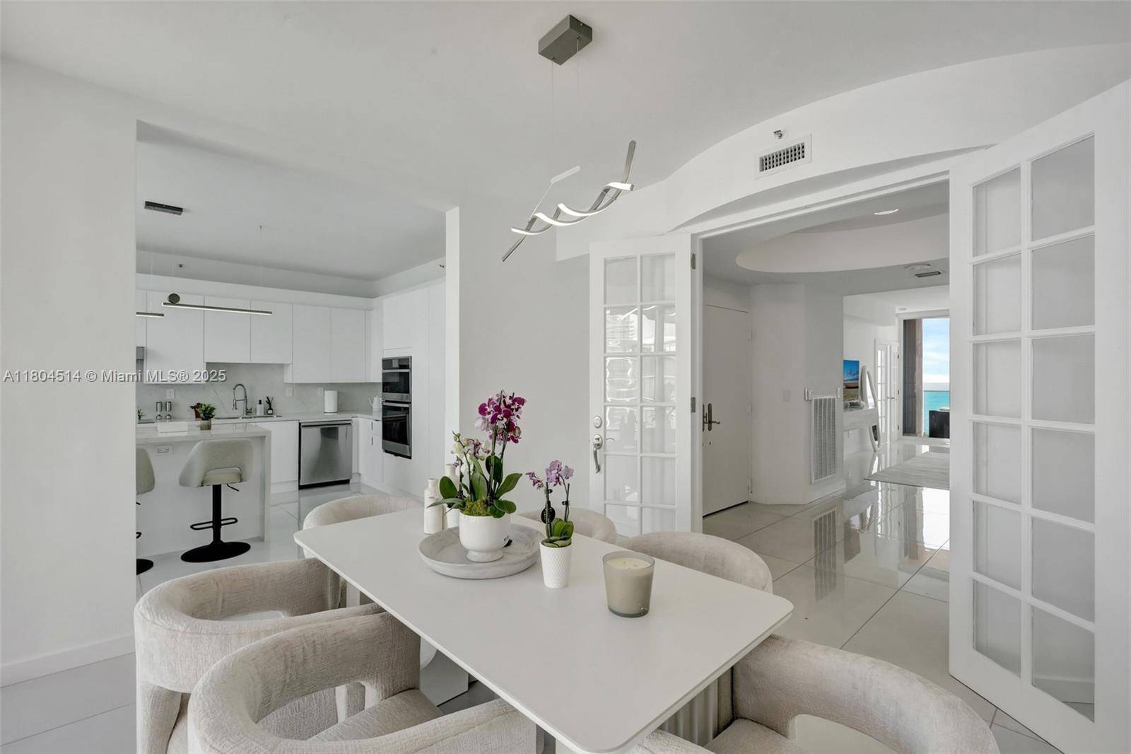 Miami Beach, FL 33139,300 S Pointe Dr #2606