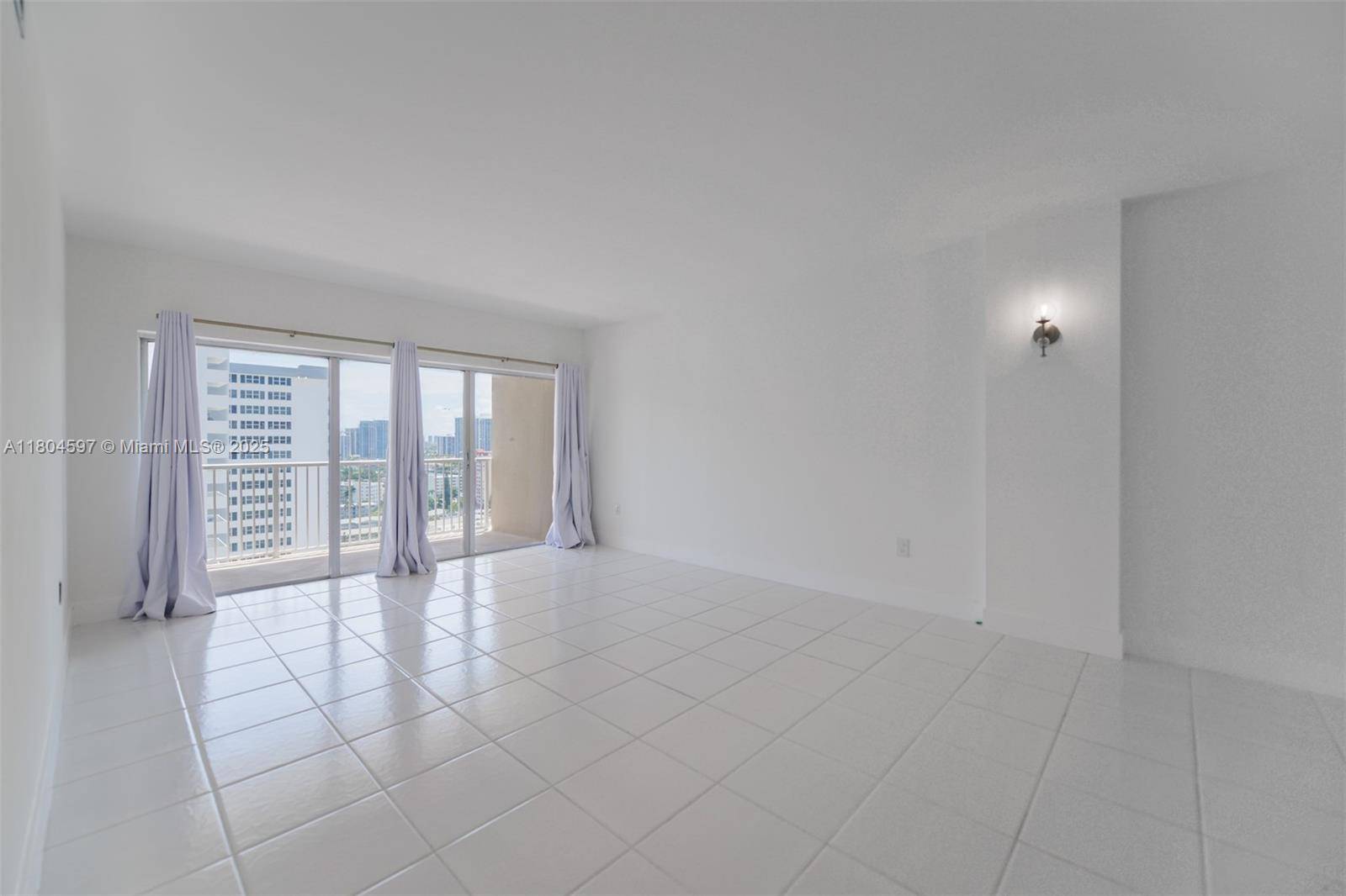 Hallandale Beach, FL 33009,1980 S Ocean Dr #18G