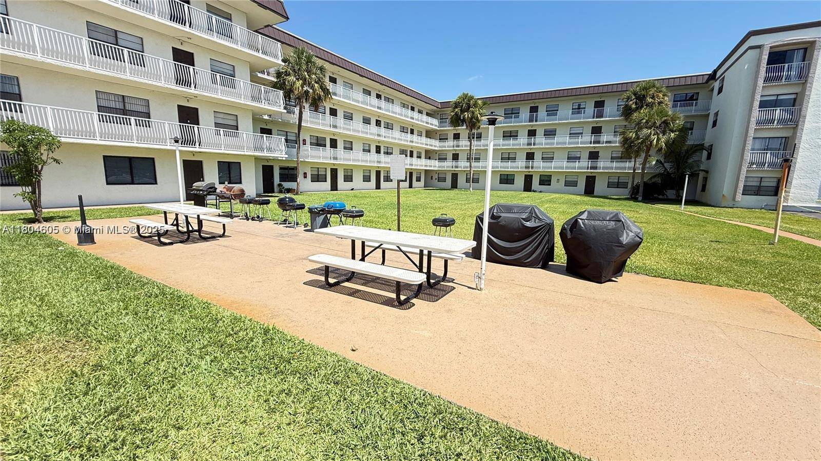 500 NE 2nd St #405, Dania Beach, FL 33004