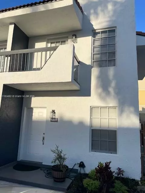 Miami, FL 33126,8340 NW 8th St #N12