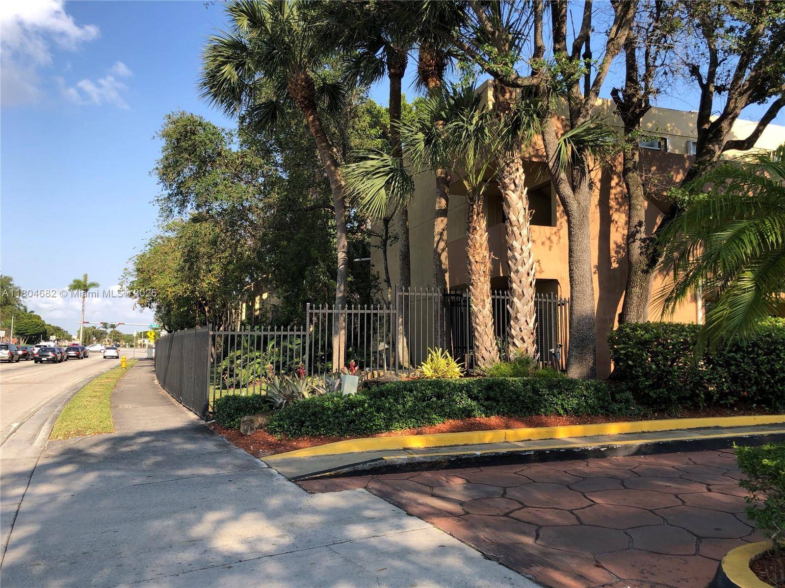 Miami, FL 33172,40 NW 87th Ave #D210