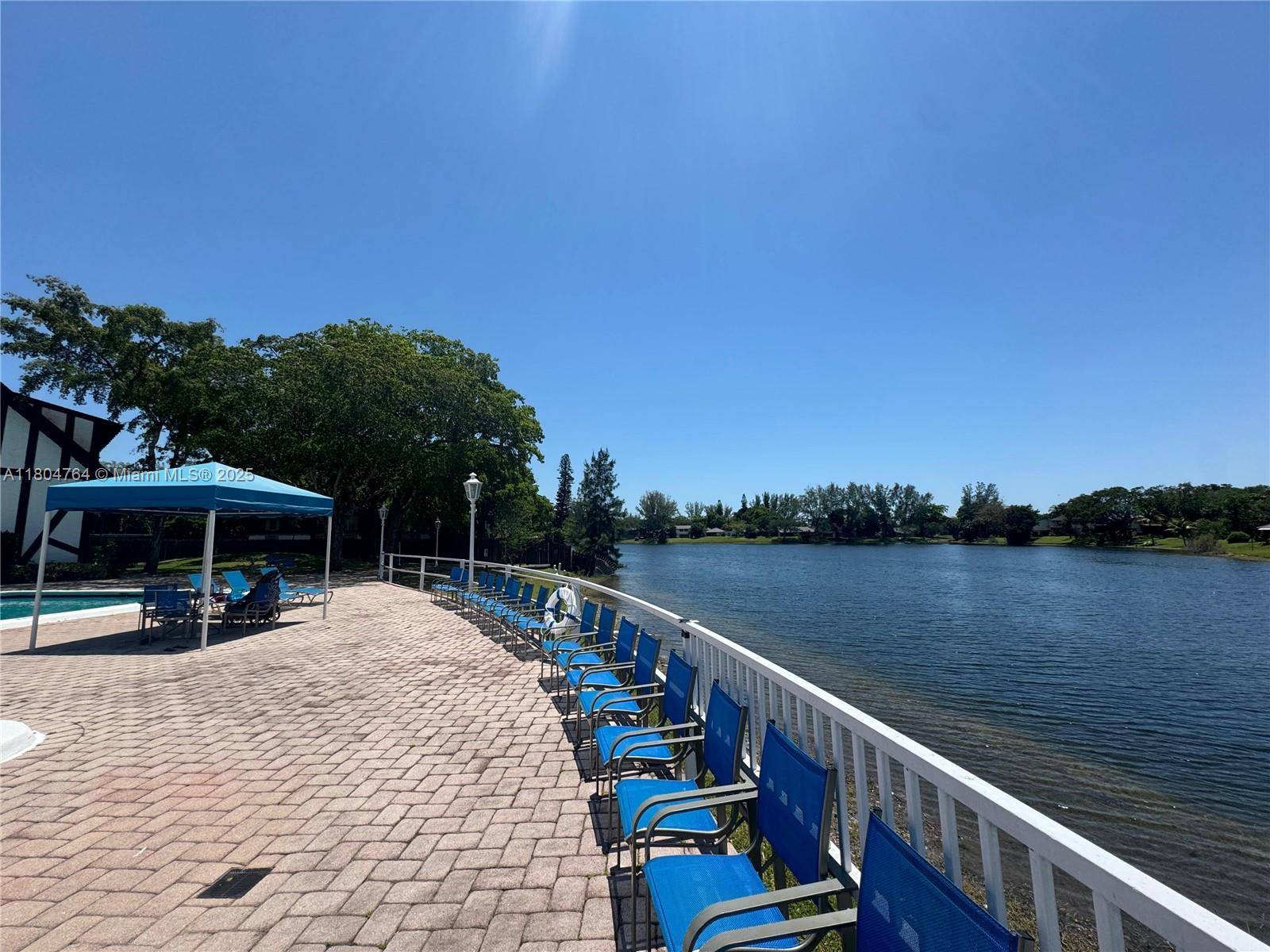 Lauderhill, FL 33319,3660 Inverrary Dr #2W