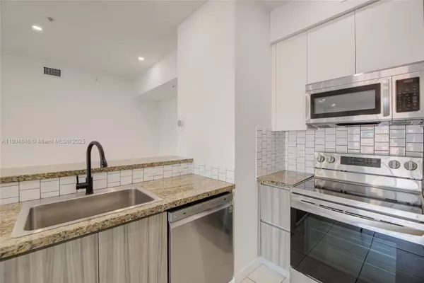 Doral, FL 33178,7330 NW 114th Ave #304-5