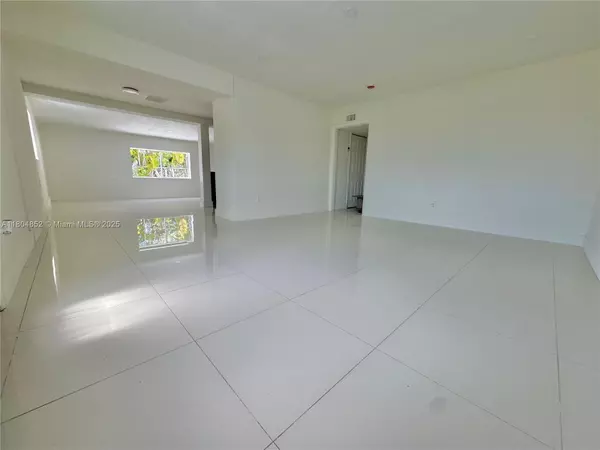 Miami, FL 33165,5101 SW 112th Pl