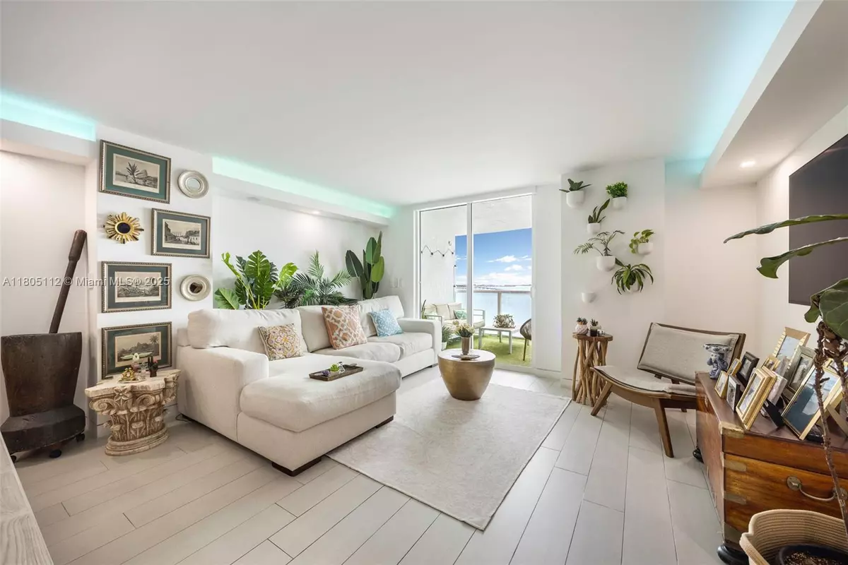 Miami, FL 33129,2101 Brickell Ave #807