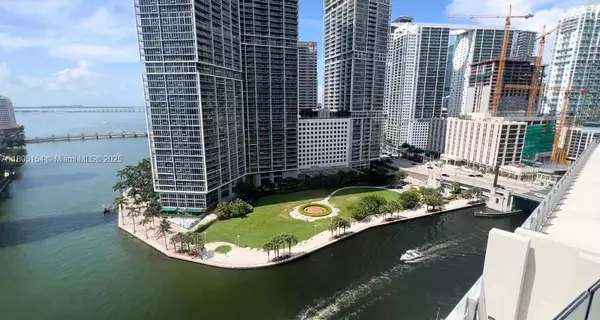 Miami, FL 33131,300 Biscayne Blvd Way #1805