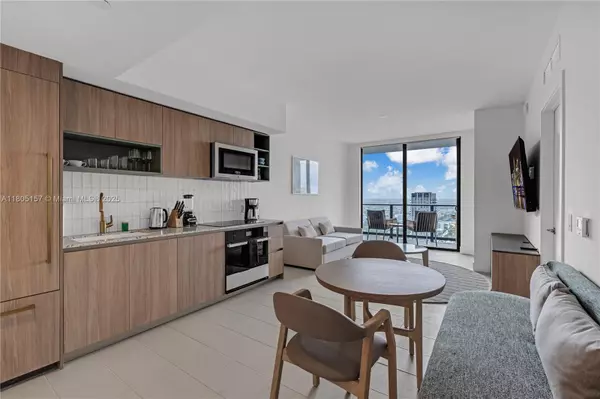 Miami, FL 33132,601 NE 1st #4204