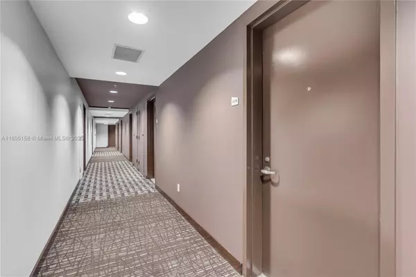 Miami, FL 33130,60 SW 13th St #3416