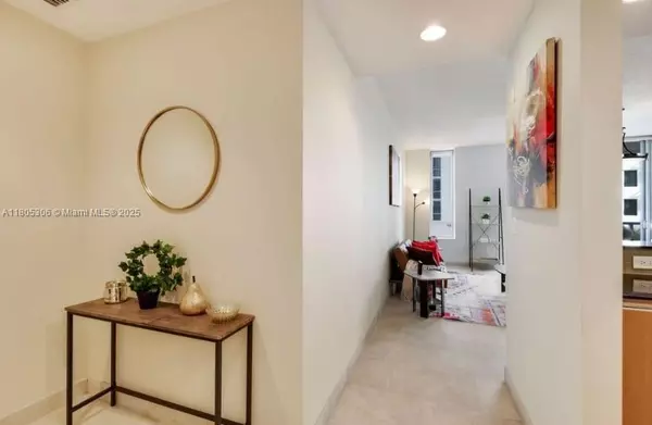 Miami, FL 33131,1050 Brickell Ave #1410