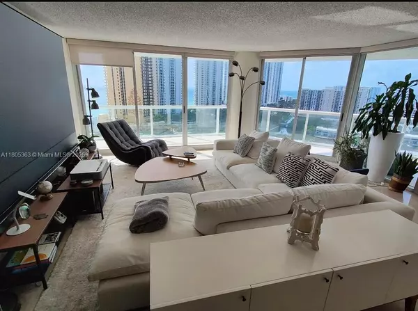 Sunny Isles Beach, FL 33160,16400 Collins Ave #1743