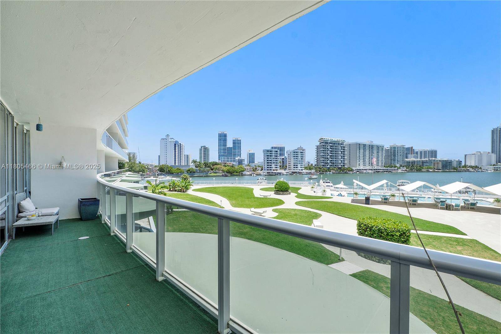 Miami Beach, FL 33141,900 Bay Dr #210