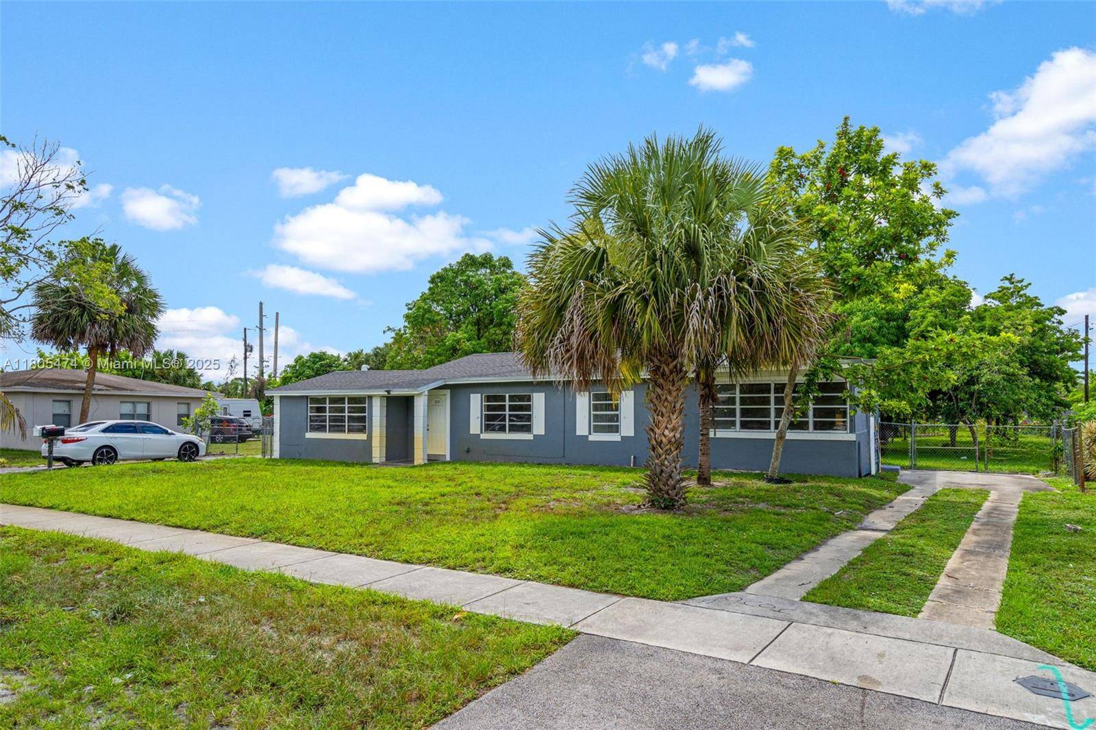 Fort Lauderdale, FL 33312,820 Alabama Ave #820 front