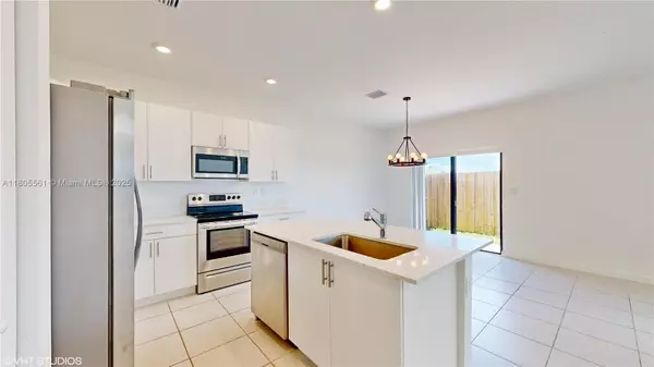 Miami, FL 33190,10004 SW 231 LN