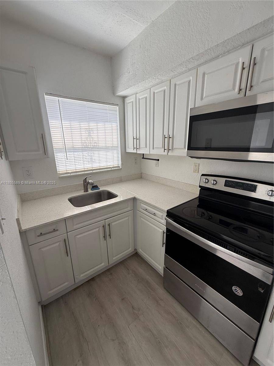 8463 NW 4th Ct #8463, Miami, FL 33150