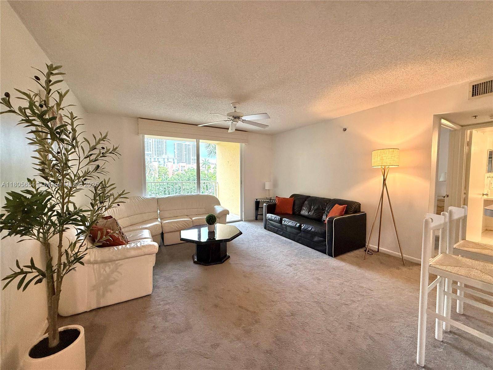 Aventura, FL 33180,19701 E Country Club Dr #5405