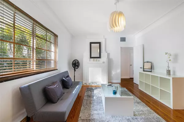 1610 Pennsylvania Ave #2, Miami Beach, FL 33139