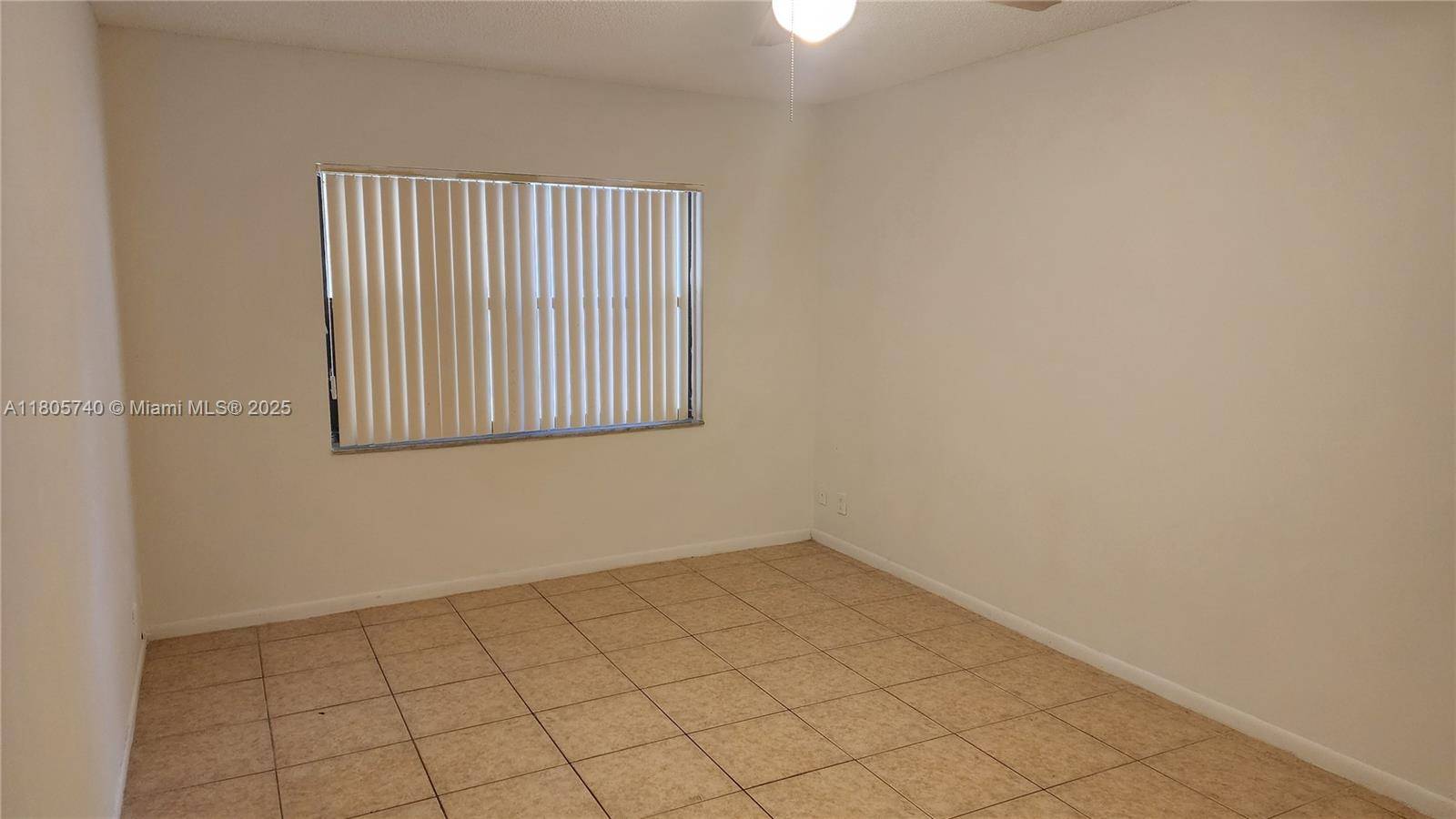 Doral, FL 33166,8290 Lake Dr #405