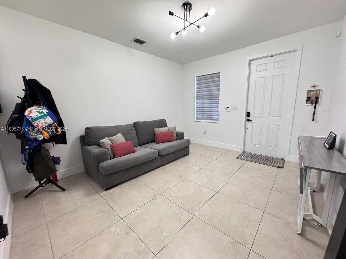 Doral, FL 33178,10409 NW 61st Ln