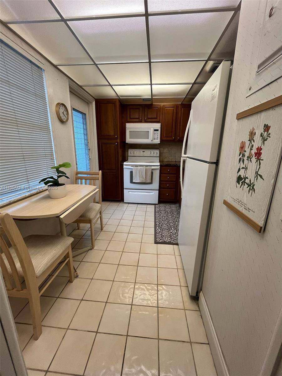 Pompano Beach, FL 33069,3150 N Palm Aire Dr #402