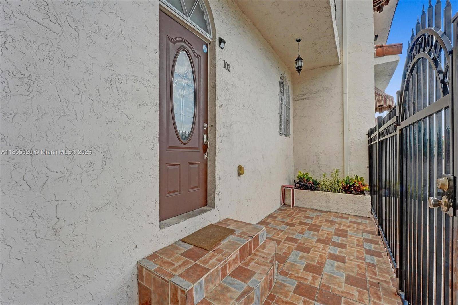 Miami, FL 33135,1695 SW 11th St #103